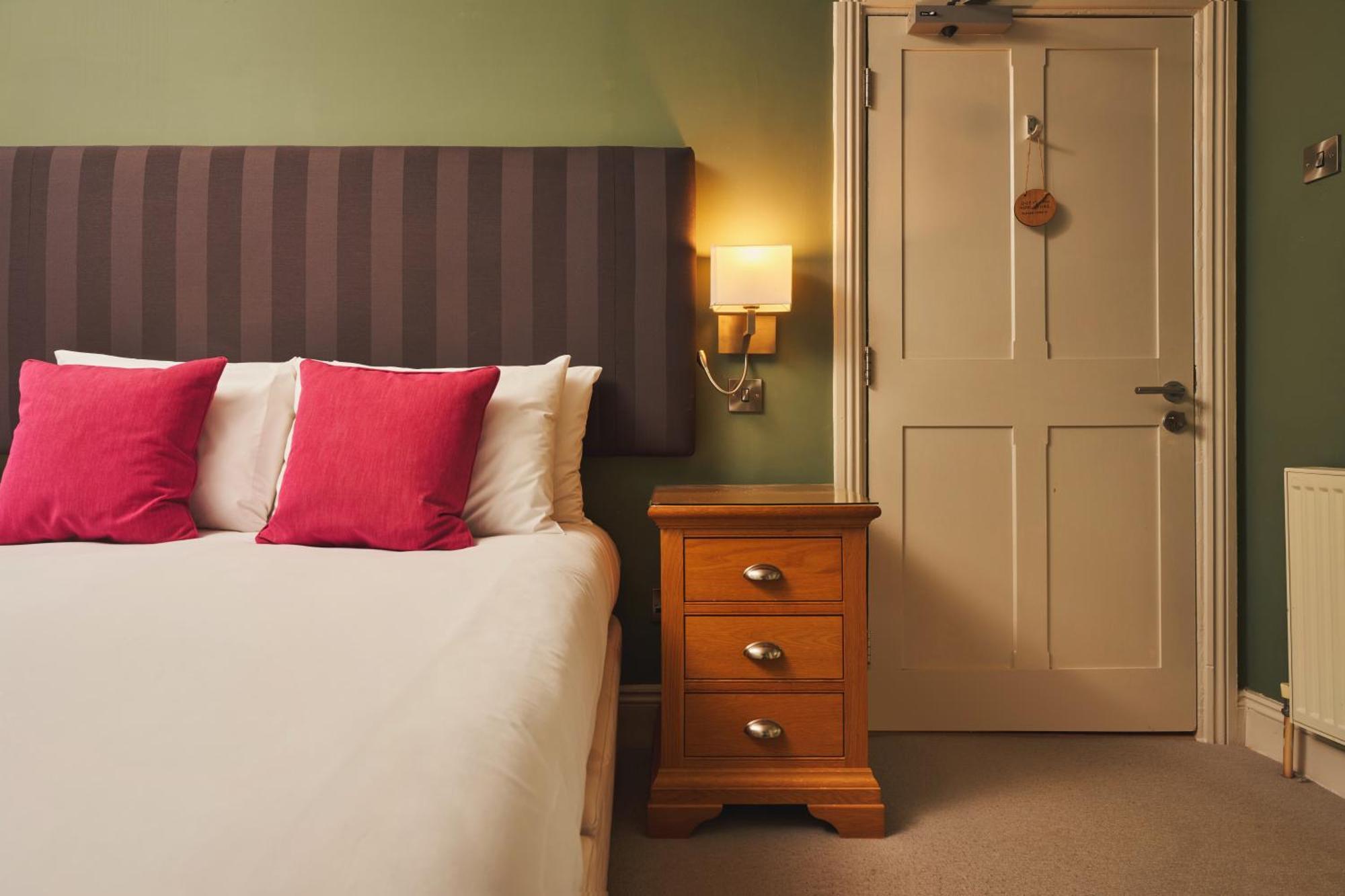 Rose And Crown Yealmpton Hotel Bilik gambar